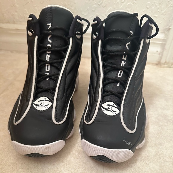 jordan pro strong sneakers